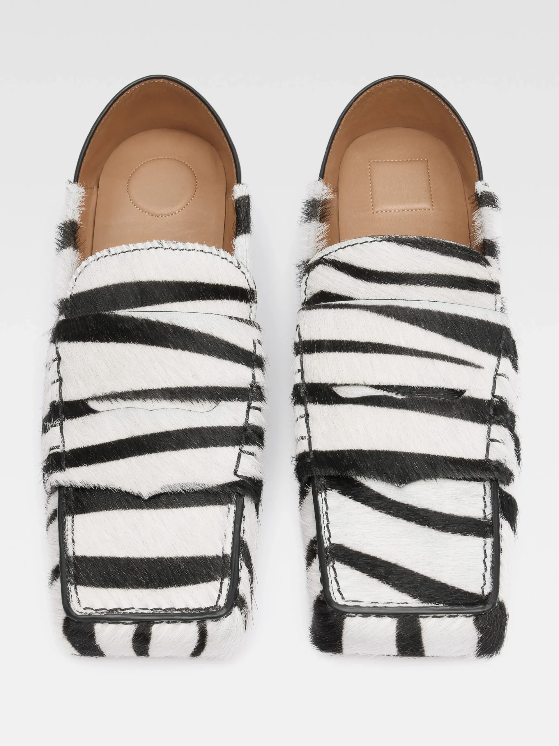 Online Jacquemus De Carré instappers Black&WhiteZebra