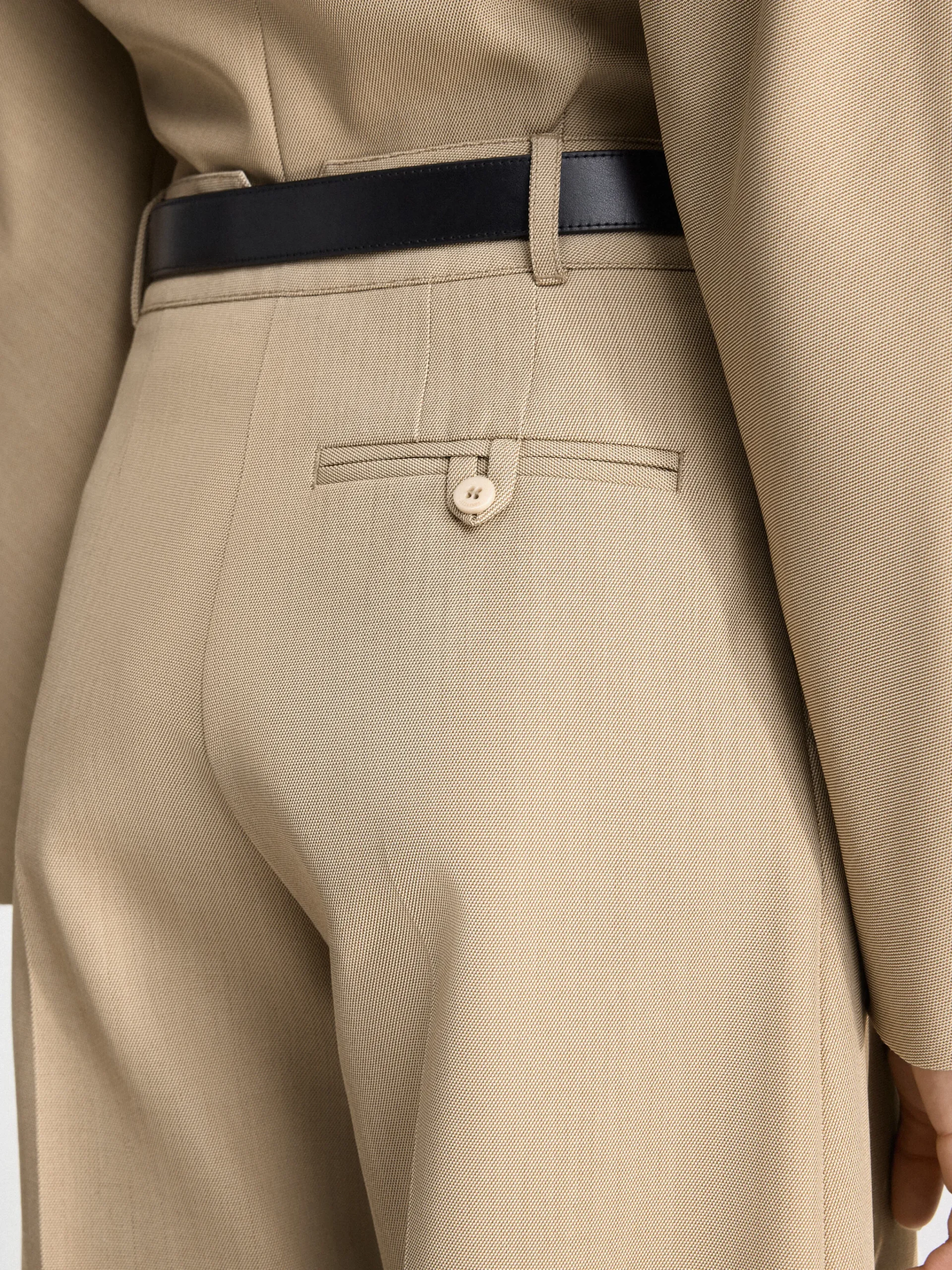 New Jacquemus De Ovalo broek Beige