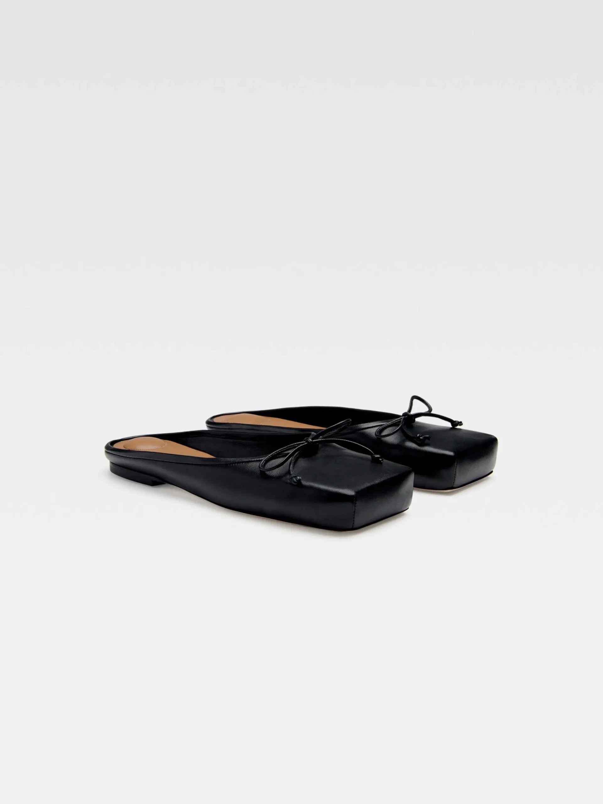 Sale Jacquemus De platte balletschoentjes Black