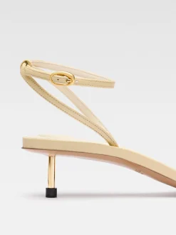 Best Jacquemus De Regalo lage sandalen Ivory